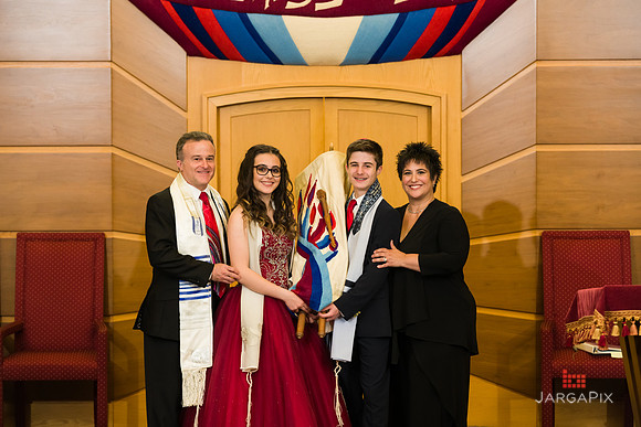 Sydney_Matthew_Bnei_Mitzvah-096