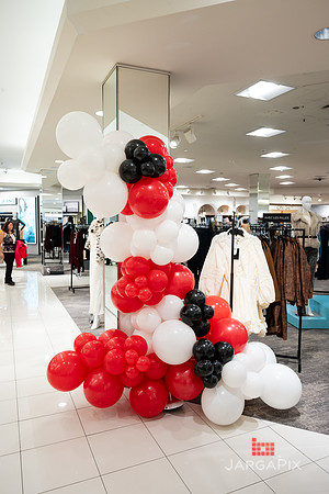Soho_Macy's_Holiday_Activiation_2025_Roosevelt_Field-002