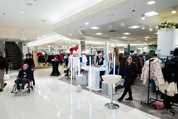 Soho_Macy's_Holiday_Activiation_2025_Roosevelt_Field-020