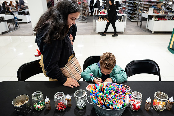 Soho_Macy's_Holiday_Activiation_2025_Roosevelt_Field-064