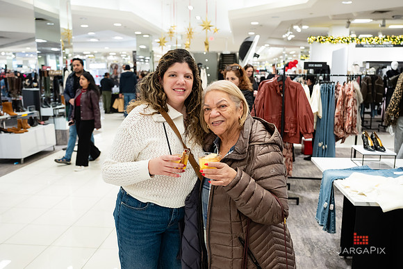 Soho_Macy's_Holiday_Activiation_2025_Roosevelt_Field-065