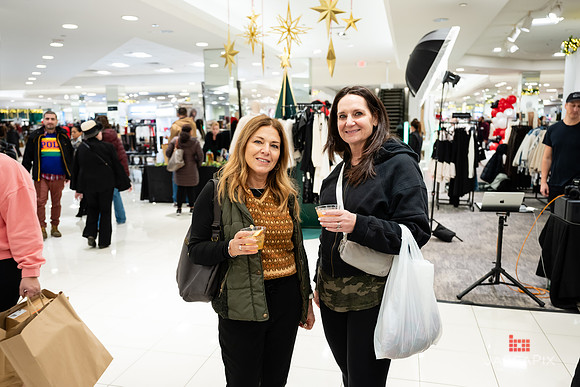 Soho_Macy's_Holiday_Activiation_2025_Roosevelt_Field-069