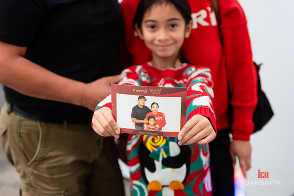 Soho_Macy's_Holiday_Activiation_2025_Roosevelt_Field-115