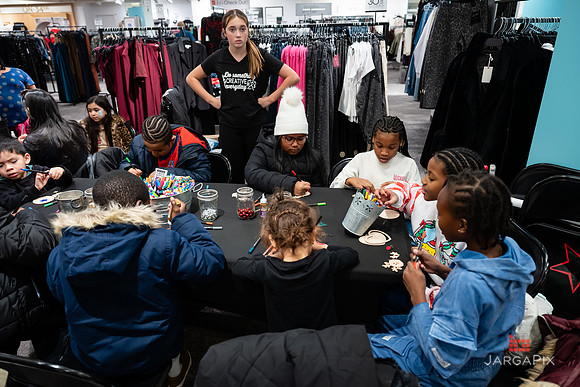 Soho_Macy's_Holiday_Activiation_2025_Roosevelt_Field-150