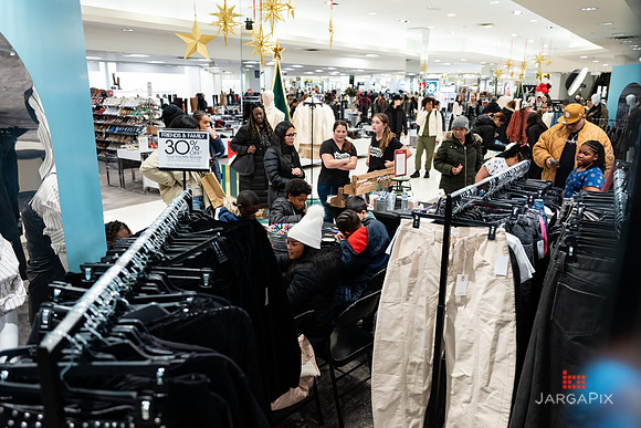 Soho_Macy's_Holiday_Activiation_2025_Roosevelt_Field-164