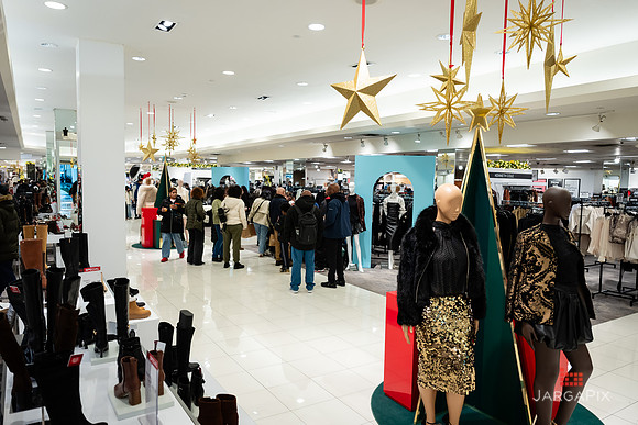 Soho_Macy's_Holiday_Activiation_2025_Roosevelt_Field-179