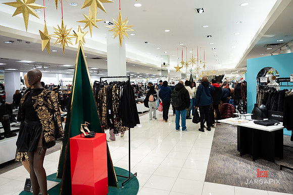 Soho_Macy's_Holiday_Activiation_2025_Roosevelt_Field-180