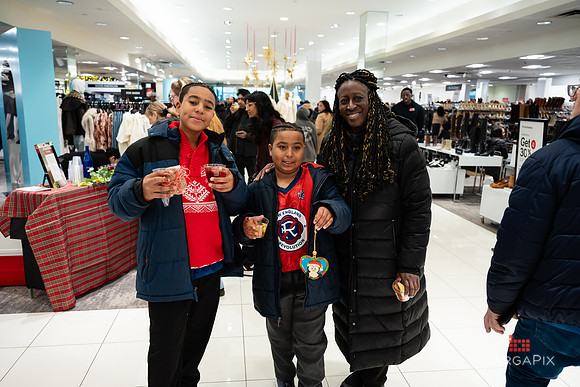 Soho_Macy's_Holiday_Activiation_2025_Roosevelt_Field-185