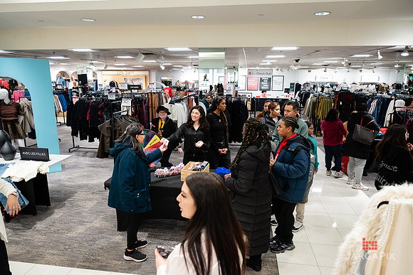 Soho_Macy's_Holiday_Activiation_2025_Roosevelt_Field-205