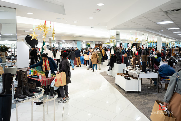 Soho_Macy's_Holiday_Activiation_2025_Roosevelt_Field-222