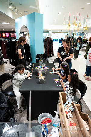 Soho_Macy's_Holiday_Activiation_2025_Roosevelt_Field-228