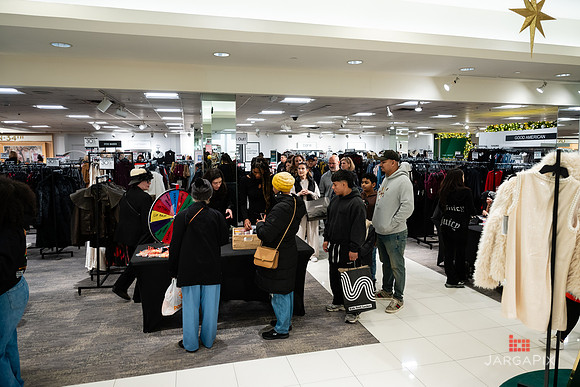 Soho_Macy's_Holiday_Activiation_2025_Roosevelt_Field-244