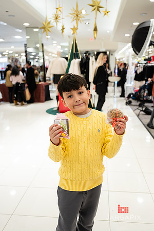 Soho_Macy's_Holiday_Activiation_2025_Roosevelt_Field-270