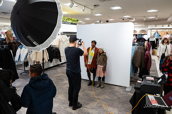 Soho_Macy's_Holiday_Activiation_2025_Roosevelt_Field-269