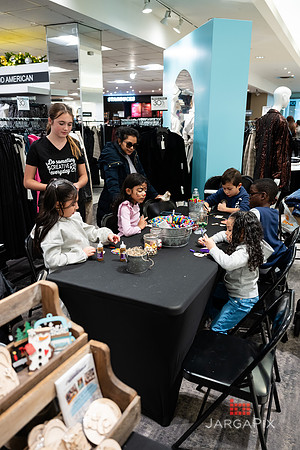 Soho_Macy's_Holiday_Activiation_2025_Roosevelt_Field-268