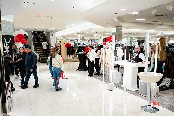 Soho_Macy's_Holiday_Activiation_2025_Roosevelt_Field-273