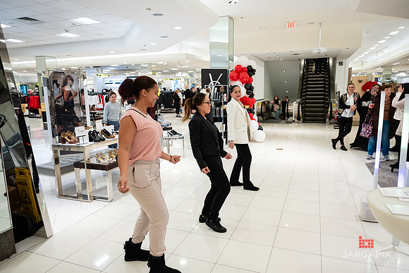 Soho_Macy's_Holiday_Activiation_2025_Roosevelt_Field-287
