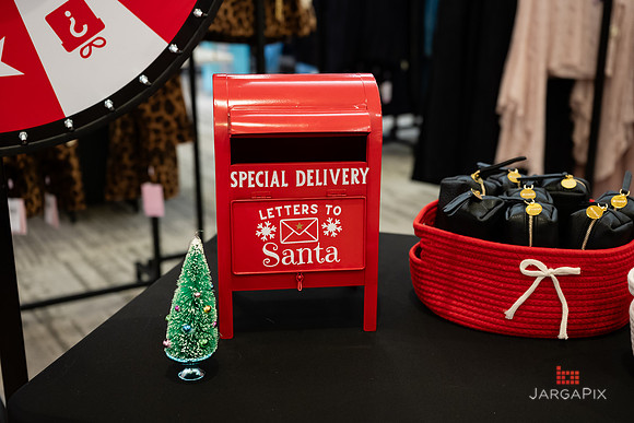 Soho_Macys_Holiday_2025_Tysons_Corner-016