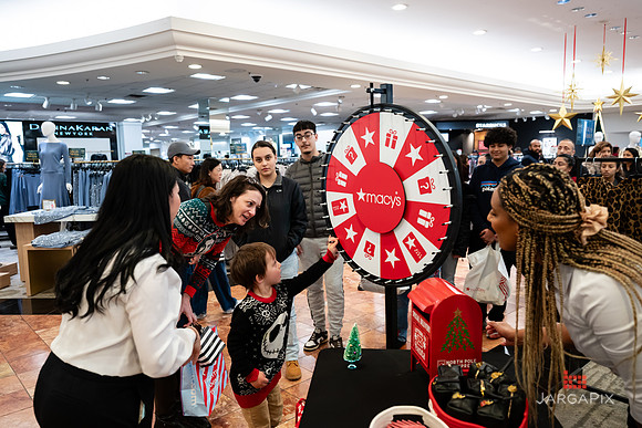 Soho_Macys_Holiday_2025_Tysons_Corner-053