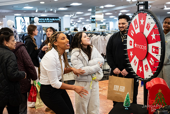 Soho_Macys_Holiday_2025_Tysons_Corner-238