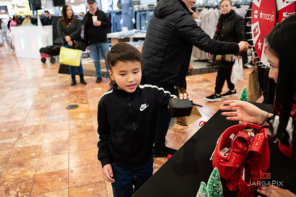 Soho_Macys_Holiday_2025_Tysons_Corner-245