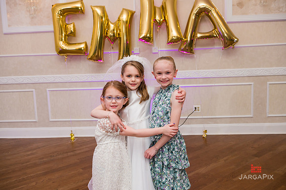 Emma_Communion-234