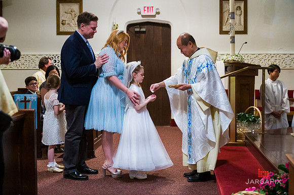 Emma_Communion-083