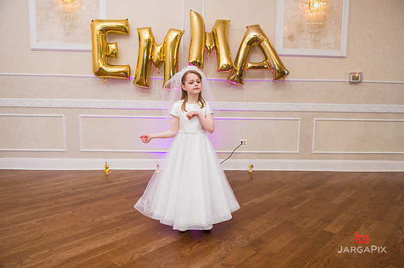 Emma_Communion-240