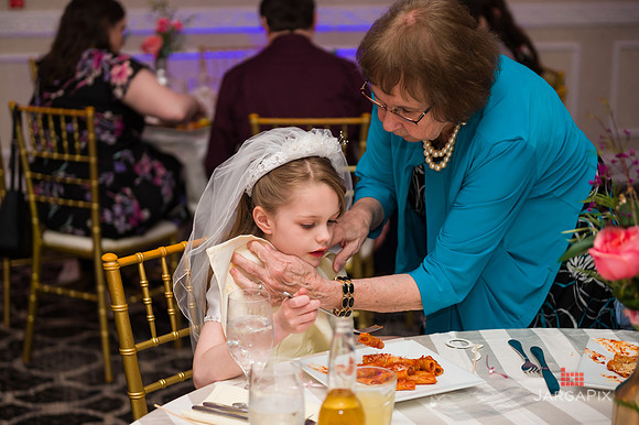 Emma_Communion-284