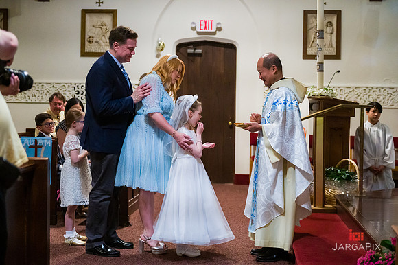 Emma_Communion-087