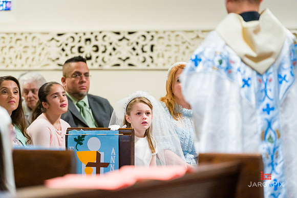 Emma_Communion-028