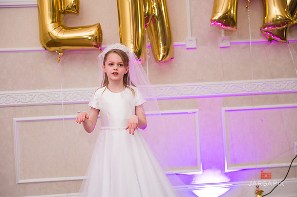 Emma_Communion-335