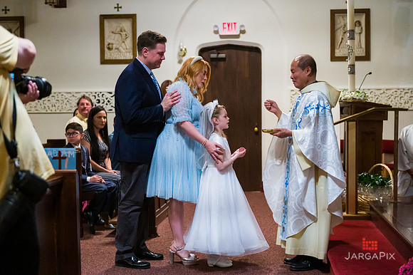 Emma_Communion-080