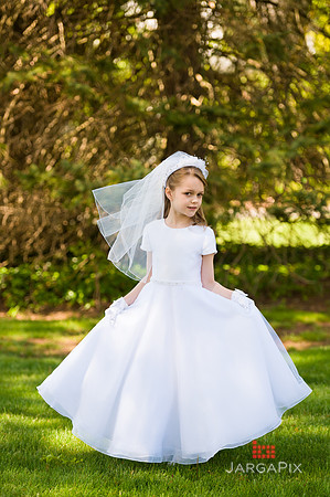 Emma_Communion-154
