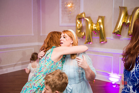 Emma_Communion-340