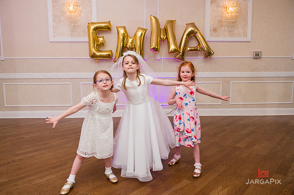 Emma_Communion-230