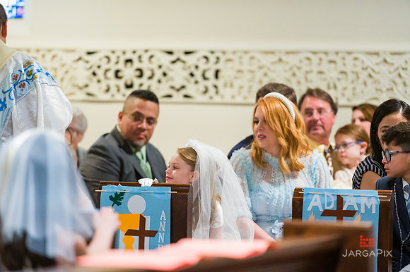 Emma_Communion-034