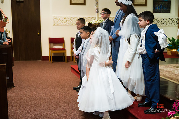 Emma_Communion-099
