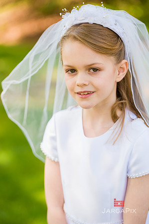 Emma_Communion-160