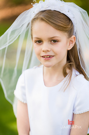 Emma_Communion-159