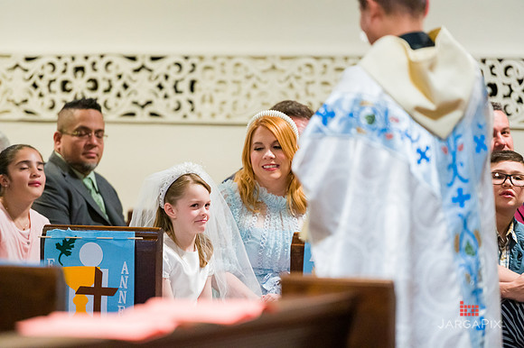 Emma_Communion-032