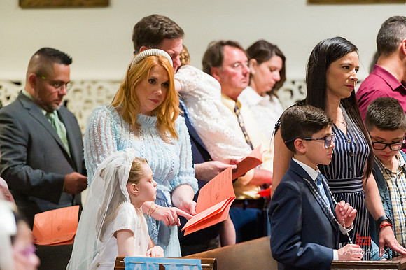 Emma_Communion-049