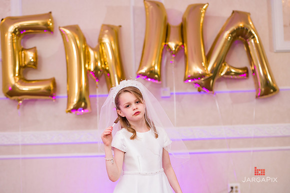Emma_Communion-321