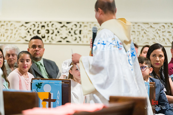 Emma_Communion-024