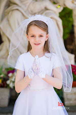 Emma_Communion-147