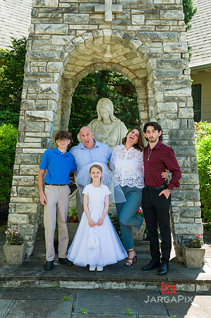 Emma_Communion-112