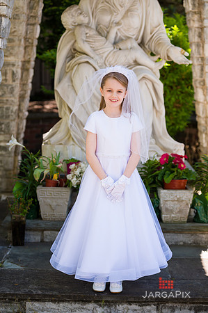 Emma_Communion-141