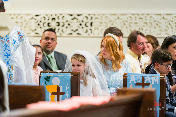 Emma_Communion-022