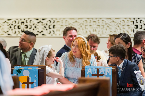 Emma_Communion-043