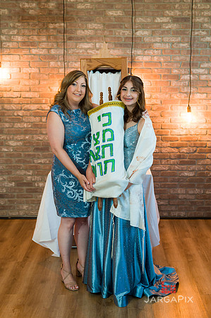 Maya_Batmitzvah_Preview-036